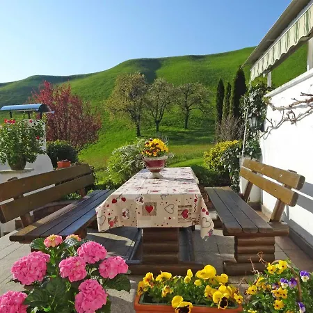 Alpenblick Apartamento *